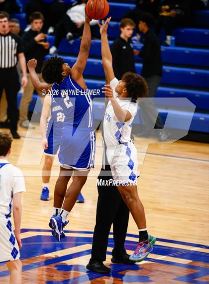Thumbnail 2 in FR: Highlands vs Covington Catholic photogallery.