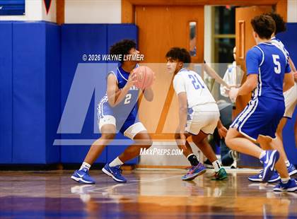 Thumbnail 2 in FR: Highlands vs Covington Catholic photogallery.
