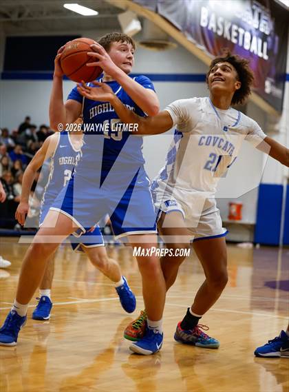 Thumbnail 3 in FR: Highlands vs Covington Catholic photogallery.