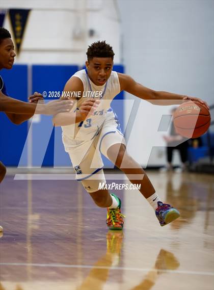 Thumbnail 1 in FR: Highlands vs Covington Catholic photogallery.