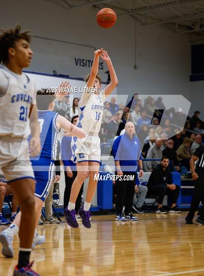 Thumbnail 2 in FR: Highlands vs Covington Catholic photogallery.