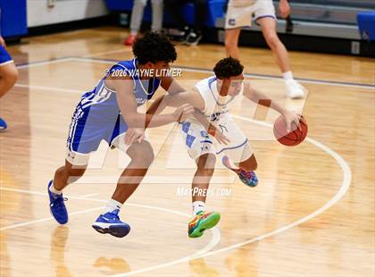 Thumbnail 1 in FR: Highlands vs Covington Catholic photogallery.