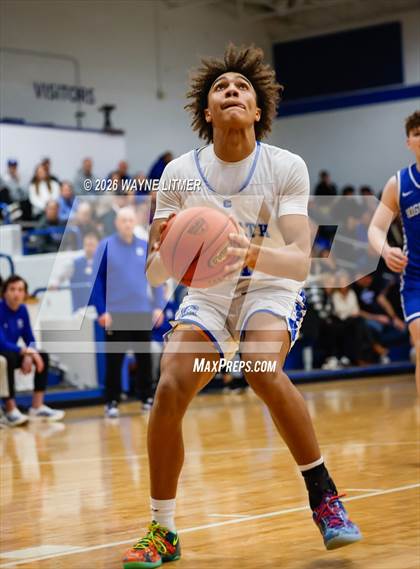 Thumbnail 3 in FR: Highlands vs Covington Catholic photogallery.