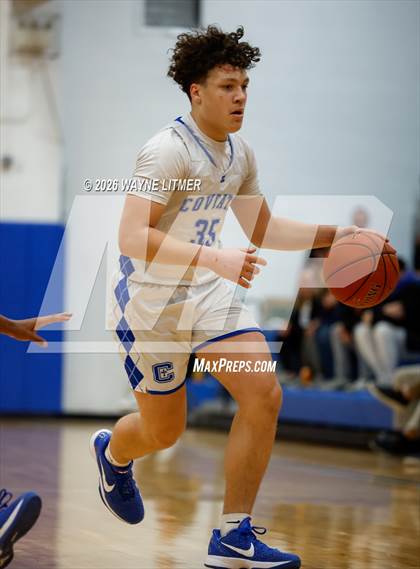 Thumbnail 1 in FR: Highlands vs Covington Catholic photogallery.