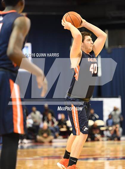 Thumbnail 1 in Oak Park-River Forest vs. Fenwick (Chicago Elite Classic) photogallery.