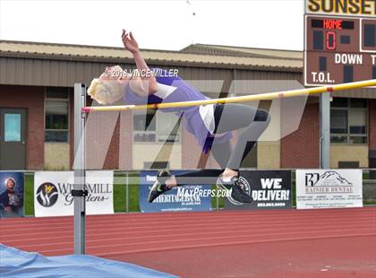 Thumbnail 3 in Sumner vs Emerald Ridge photogallery.