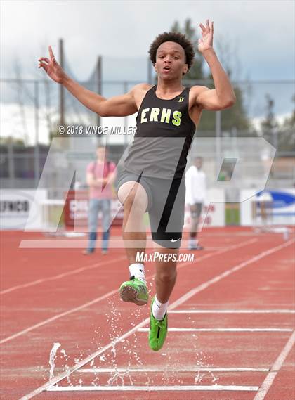 Thumbnail 2 in Sumner vs Emerald Ridge photogallery.