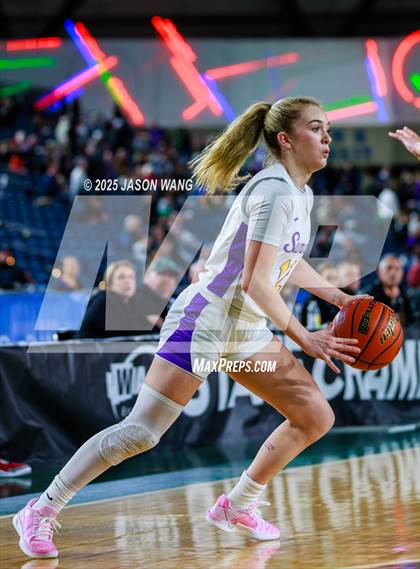 Thumbnail 2 in Sumner vs. Camas (WIAA 4A Quarter Final) photogallery.