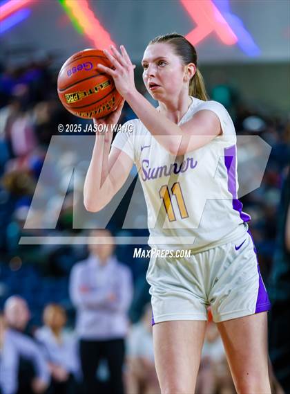 Thumbnail 1 in Sumner vs. Camas (WIAA 4A Quarter Final) photogallery.