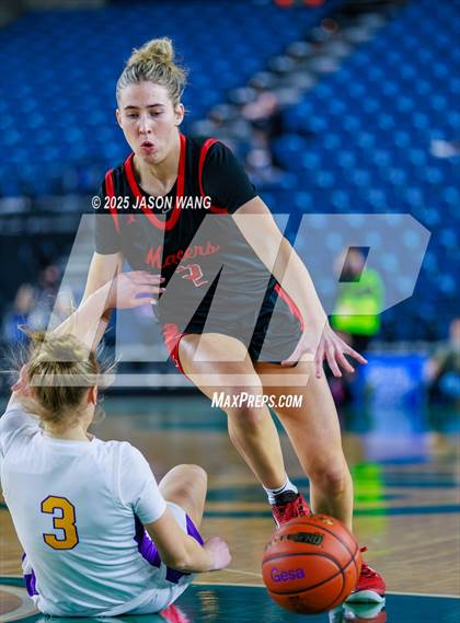 Thumbnail 3 in Sumner vs. Camas (WIAA 4A Quarter Final) photogallery.