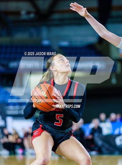 Thumbnail 3 in Sumner vs. Camas (WIAA 4A Quarter Final) photogallery.