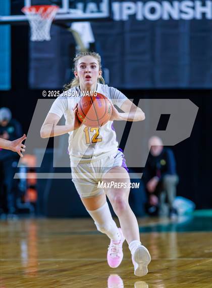 Thumbnail 3 in Sumner vs. Camas (WIAA 4A Quarter Final) photogallery.