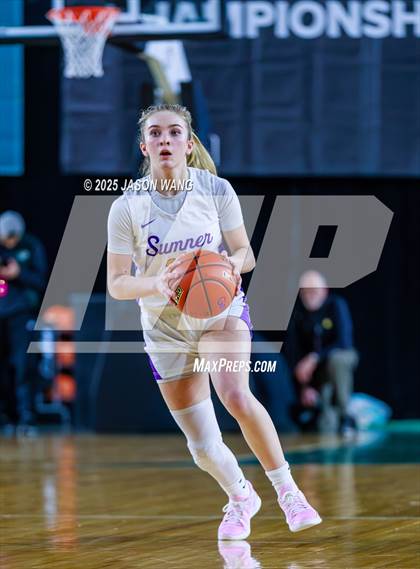 Thumbnail 2 in Sumner vs. Camas (WIAA 4A Quarter Final) photogallery.