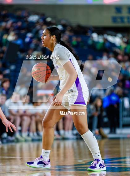 Thumbnail 3 in Sumner vs. Camas (WIAA 4A Quarter Final) photogallery.