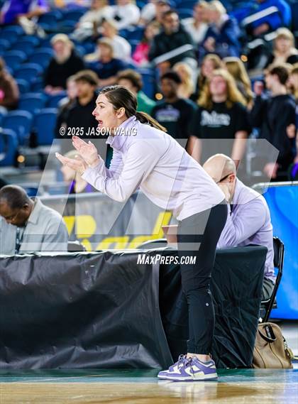 Thumbnail 1 in Sumner vs. Camas (WIAA 4A Quarter Final) photogallery.