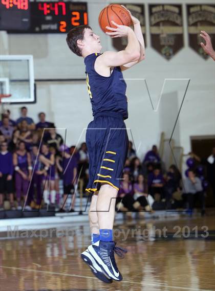 Thumbnail 2 in Central Catholic @ Gateway photogallery.