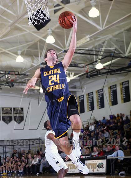 Thumbnail 2 in Central Catholic @ Gateway photogallery.