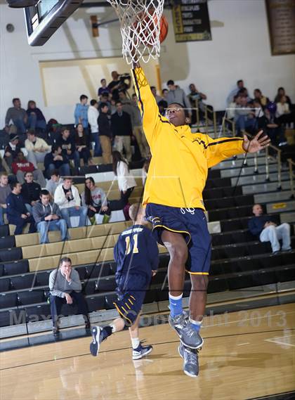 Thumbnail 1 in Central Catholic @ Gateway photogallery.