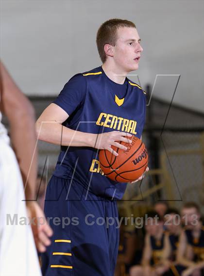 Thumbnail 2 in Central Catholic @ Gateway photogallery.