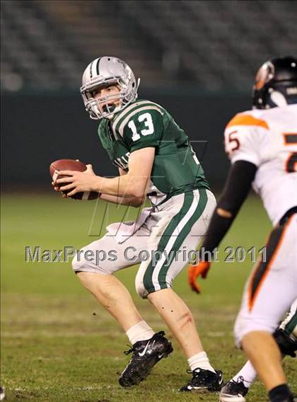 Thumbnail 3 in De La Salle vs. California (CIF NCS D1 Final) photogallery.