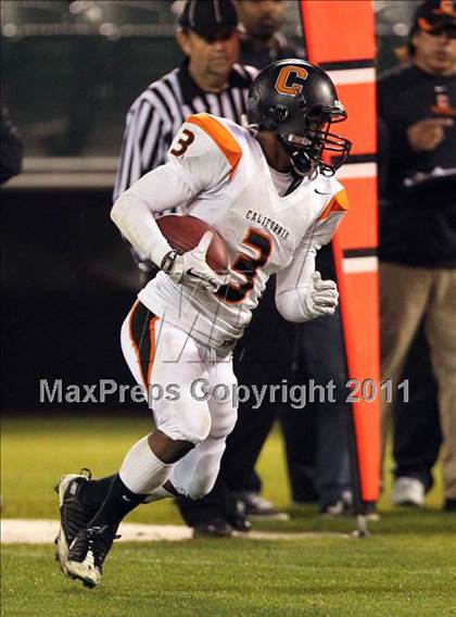 Thumbnail 1 in De La Salle vs. California (CIF NCS D1 Final) photogallery.