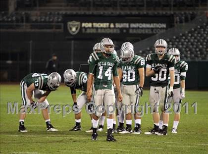 Thumbnail 3 in De La Salle vs. California (CIF NCS D1 Final) photogallery.