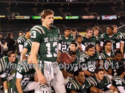 Thumbnail 2 in De La Salle vs. California (CIF NCS D1 Final) photogallery.