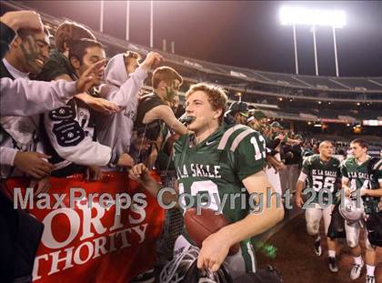 Thumbnail 2 in De La Salle vs. California (CIF NCS D1 Final) photogallery.