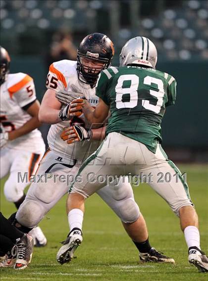 Thumbnail 1 in De La Salle vs. California (CIF NCS D1 Final) photogallery.