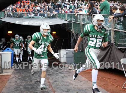 Thumbnail 1 in De La Salle vs. California (CIF NCS D1 Final) photogallery.