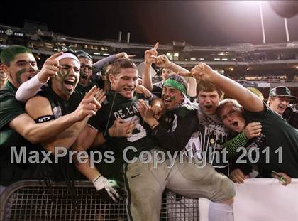 Thumbnail 1 in De La Salle vs. California (CIF NCS D1 Final) photogallery.