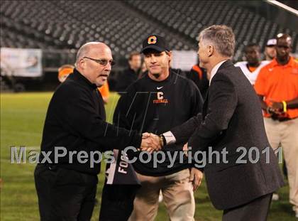 Thumbnail 3 in De La Salle vs. California (CIF NCS D1 Final) photogallery.