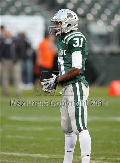 Thumbnail 3 in De La Salle vs. California (CIF NCS D1 Final) photogallery.