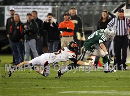 Thumbnail 3 in De La Salle vs. California (CIF NCS D1 Final) photogallery.