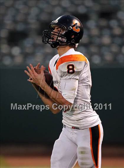 Thumbnail 1 in De La Salle vs. California (CIF NCS D1 Final) photogallery.