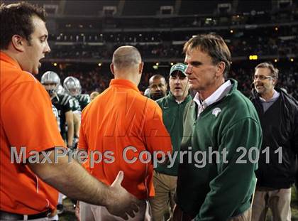 Thumbnail 1 in De La Salle vs. California (CIF NCS D1 Final) photogallery.