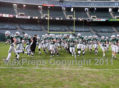 Thumbnail 2 in De La Salle vs. California (CIF NCS D1 Final) photogallery.