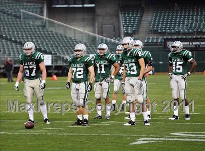 Thumbnail 2 in De La Salle vs. California (CIF NCS D1 Final) photogallery.