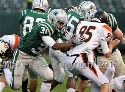Thumbnail 3 in De La Salle vs. California (CIF NCS D1 Final) photogallery.