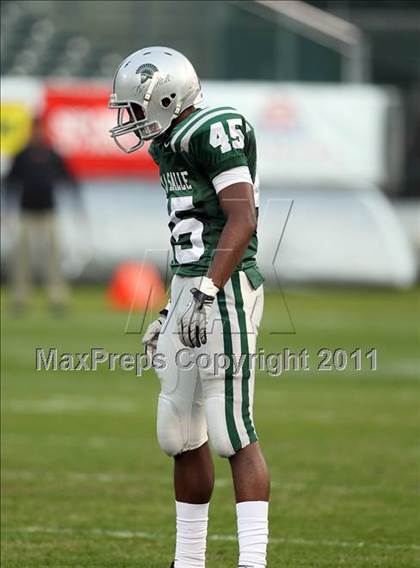 Thumbnail 1 in De La Salle vs. California (CIF NCS D1 Final) photogallery.