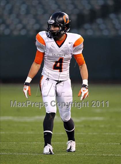 Thumbnail 1 in De La Salle vs. California (CIF NCS D1 Final) photogallery.