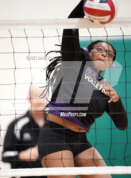 Thumbnail 2 in The Academy of the Holy Cross vs. King Abdullah Academy (Tiger Paws Invitational) photogallery.
