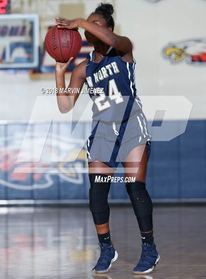 Thumbnail 1 in Valencia vs. JW North photogallery.