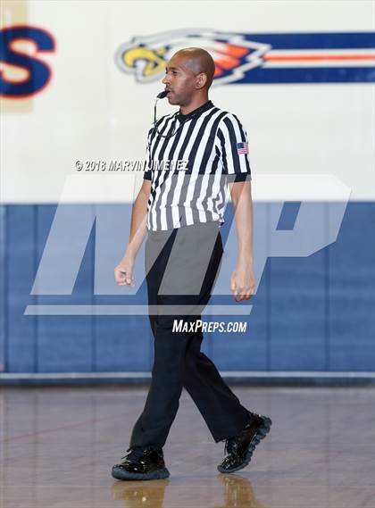 Thumbnail 3 in Valencia vs. JW North photogallery.