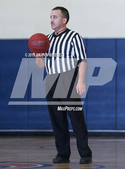 Thumbnail 3 in Valencia vs. JW North photogallery.