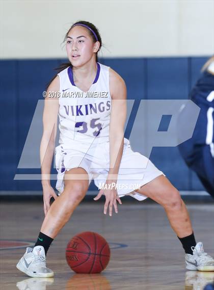 Thumbnail 3 in Valencia vs. JW North photogallery.