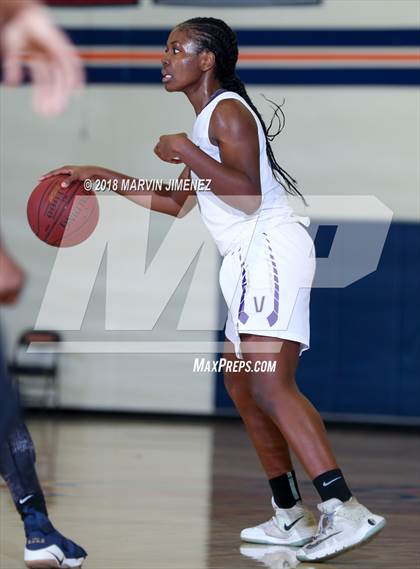Thumbnail 3 in Valencia vs. JW North photogallery.