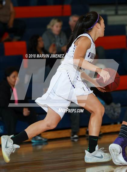Thumbnail 1 in Valencia vs. JW North photogallery.