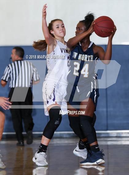 Thumbnail 1 in Valencia vs. JW North photogallery.