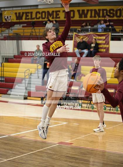 Thumbnail 3 in Windsor vs. Thomas Jefferson (CHSAA 5A Round 2) photogallery.